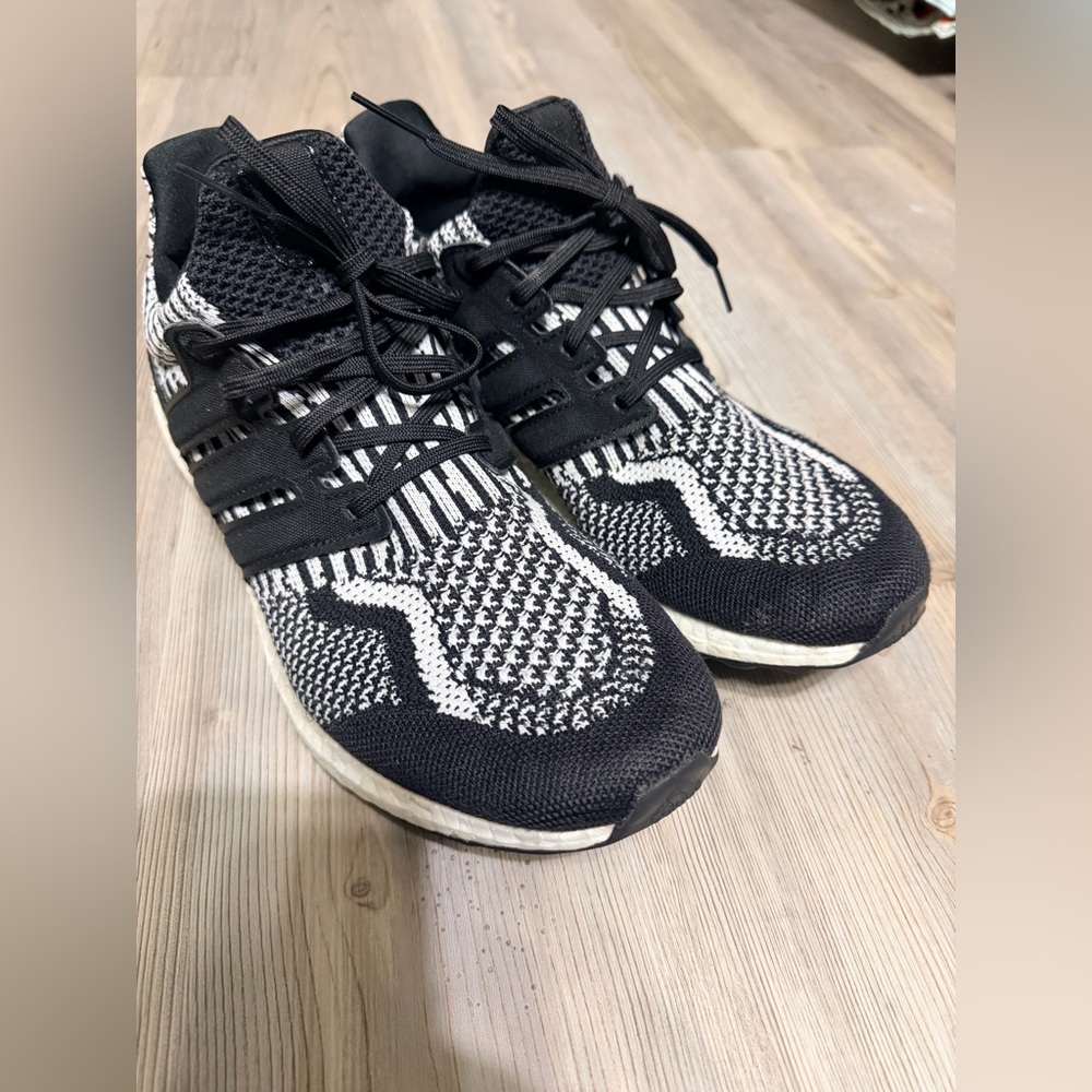 Adidas Black and White Sneakers Womens Size 11
